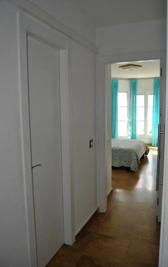 Rincón de la Victoria Apartamento Frente Al Mar,Primera Linea De Playa