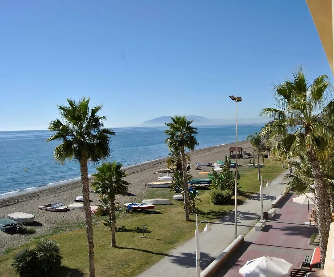 Rincón de la Victoria Apartamento Frente Al Mar,Primera Linea De Playa