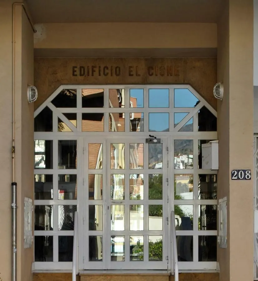 Rincón de la Victoria Apartamento Frente Al Mar,Primera Linea De Playa 0*, Rincón de la Victoria ספרד